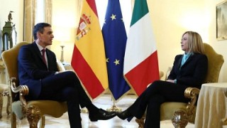 Tensión con Meloni: España impone controles fronterizos a Italia