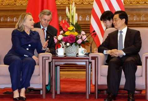 Hillary-Clinton-Hu-Jintao-Pekin_PREIMA20120504_0144_11